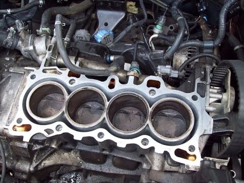 D-series Head gasket replacement! Part 1  D16y7, D16Y8