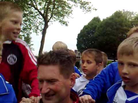 Benschop F1 op de kampioenskar 2008-2009 door het dorp Deel 1