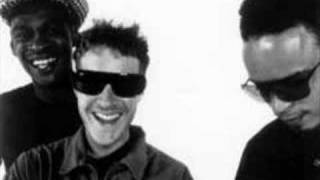 Massive Attack - Fake The Aroma