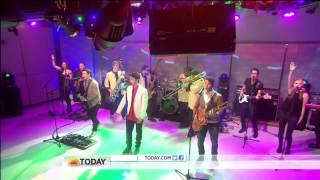 Jonas Brothers - Pom Poms (Live on Today Show)