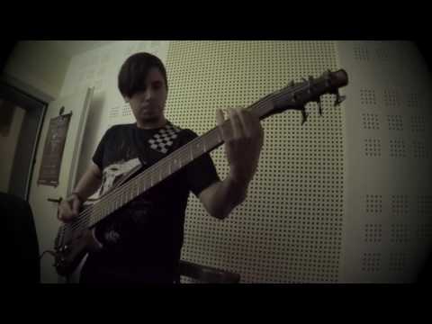 ONA - ONA - Push the Finger Against the Wall (recording bass)