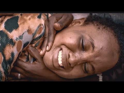 STRAIKER - M'BADJO ( CLIP OFFICIEL )