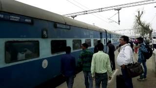 preview picture of video '12190 NZM-JBP MAHAKAUSHAL EXPRESS'