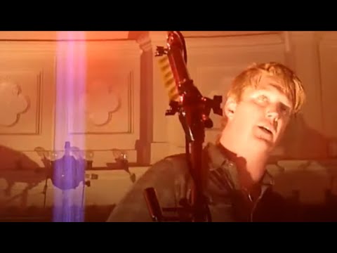 Queens of the Stone Age - Mexicola live @ Paradiso 2011 (Multicam)