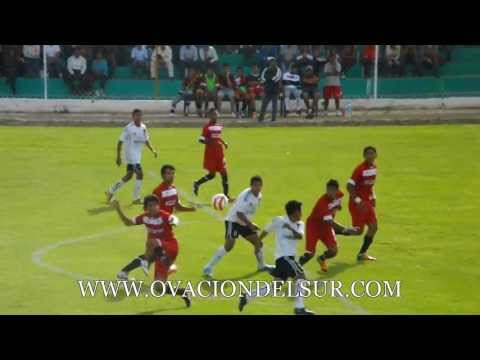 Momentos del partido Saetas de Oro (AQP) vs Alas Peruanas (MOQ) -Parte 1- Copa Perú 2013-20/10/2013