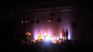 Julia Holter - "Horns surrounding me" (Live @ DOK, Ghent)