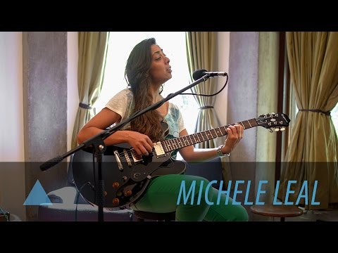 MAR AZUL ▲ MICHELE LEAL // "Paisagem da Janela"