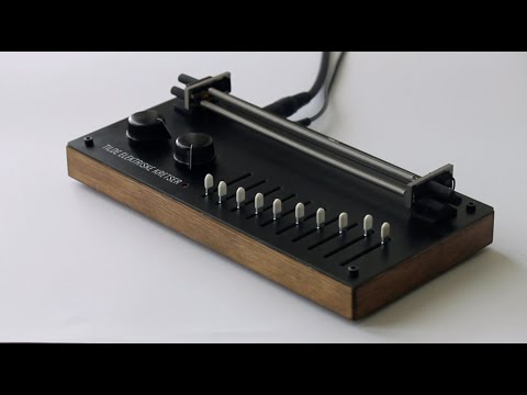 Tilde Elektriske Krester Fjærlett Spring Reverb Feedback | Reverb