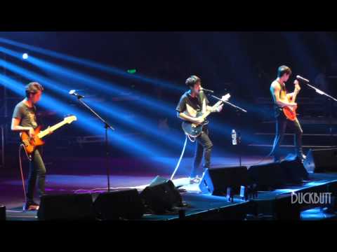 [Fancam] CNBLUE - LALALA 라라라 in Guangzhou 씨엔블루 용화