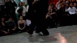 Bruno Tombari y Mariángeles Caamaño -Vals