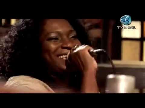 Dhi Ribeiro - "Manual da Mulher" (Paulinho Resende e Frank Daiello).