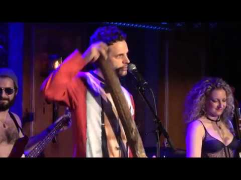 The Skivvies and Wayne Wilcox - Rain Medley