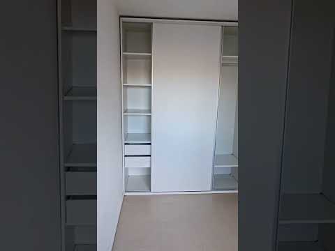 Video de YouTube - Cordón Sur. Precioso apartamento amplio y luminoso !! CON GGE FIJO . Living comedor con terraza. 2 Dormitorios. 1 Baño . Cocina definida muy cómoda   Buena profusión de placares y tza.