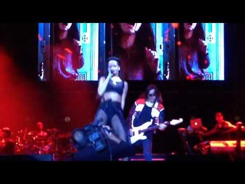 Rihanna - Rockstar 101 (live in Tel Aviv, Israel)
