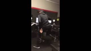 Riky Rick dances to Major League dj's s'getit song ‪#‎Umgulugudu‬