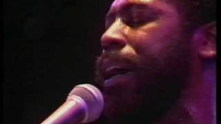 Teddy Pendergrass - The Whole Town&#39;s Laughing At Me (Live Hammersmith Odeon 1982)