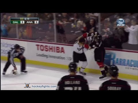 Antoine Roussel vs Emerson Etem Apr 5, 2013