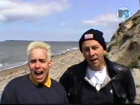 Schrottgrenze MTV sushi Alex Tsitsigias Saskia Lavaux the Fingers stefan kretzschmar Nilz Böhme