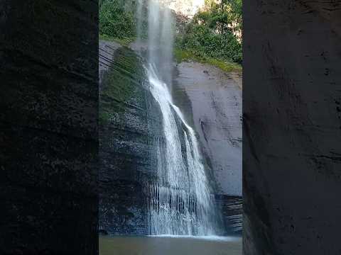 Lindíssima Cascata de Nova Hartz 🏞️🍃 #nature  #paisagemnatural #trilhas