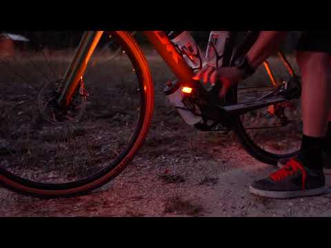 Look Cycles - GEO Trekking pedals at night