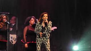 2016 03 09 Martina McBride - Whatever You Say