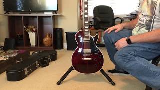 Video thumbnail for Fender Deluxe Hanging Guitar Stand by Billy Kidd
