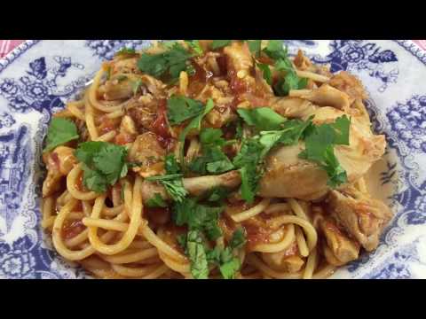 Frango Guisado com Esparguete - Portuguese Chicken Stew with Spaghetti