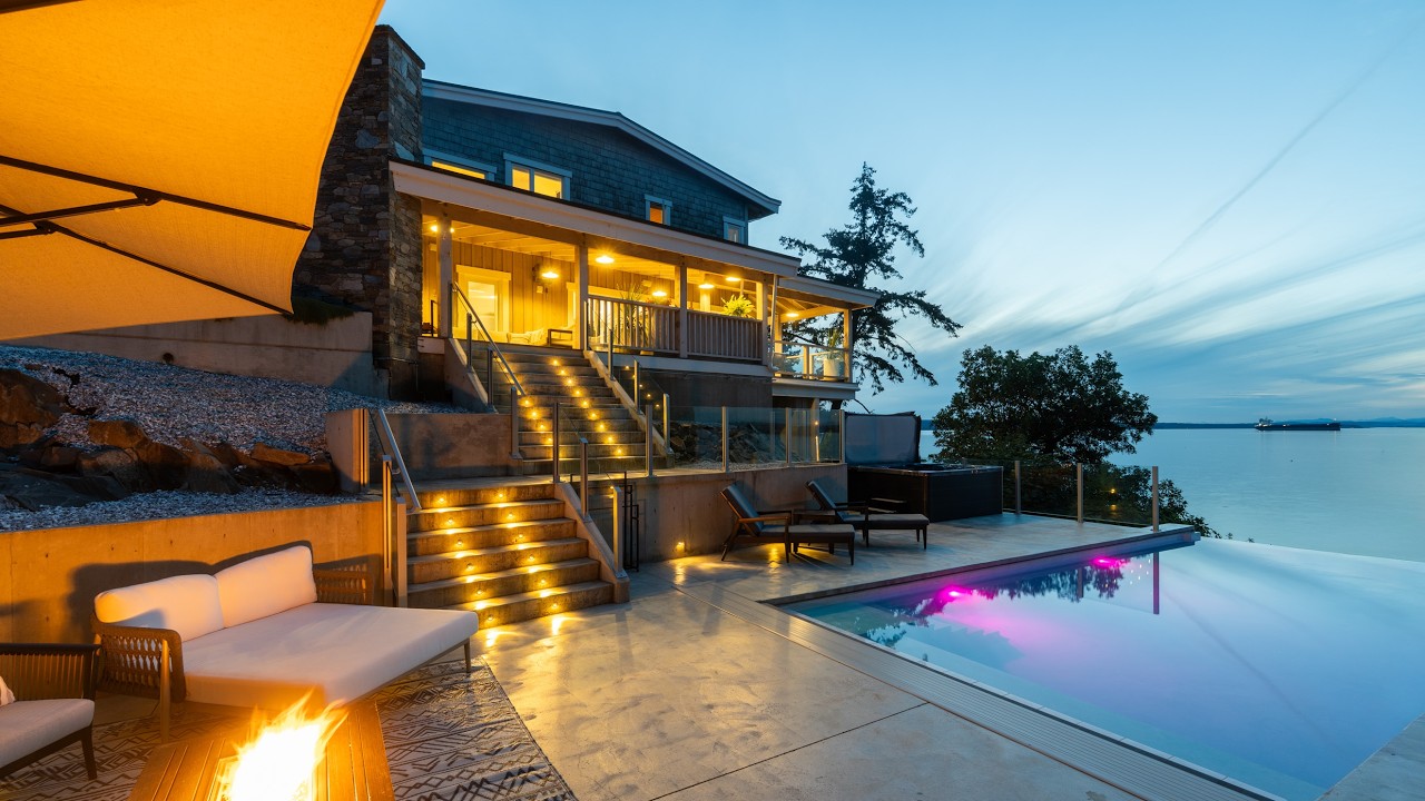 Nicole Ruygrok — 3089 Cook Street, Chemainus