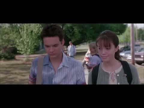 A Walk to Remember (2002) - Landon and Jamie are a couple
