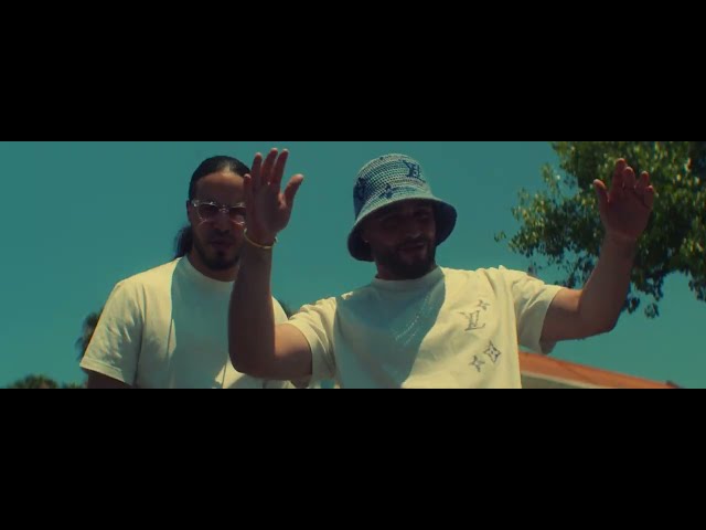 Video zu 'A Tes Cotes' ansehen Video zu 'A Tes Cotes' ansehen