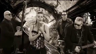 Sandy and The Wild Wombats - The Train Kept A-Rollin'