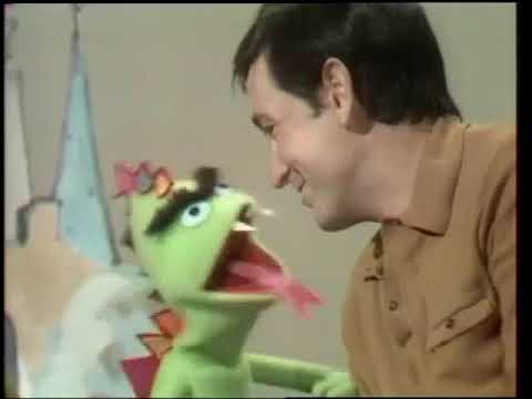 Classic Sesame Street - Bob Reads Diamonds And The Dangerous Dragon
