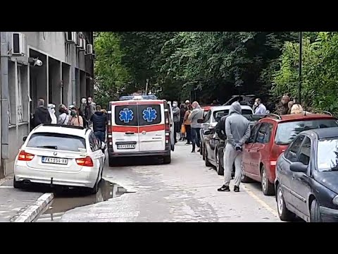 Red ispred Infektivne klinike u Beogradu