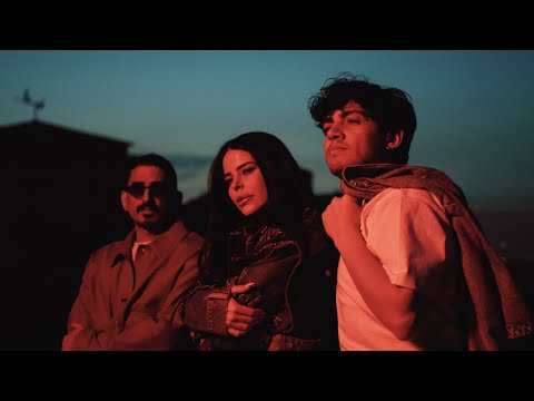 Bir Şehri Sevmek - Mavi Gri