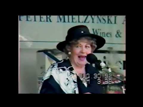 HANKA BIELICKA IN PADEREWSKI PARK - TORONTO 1992