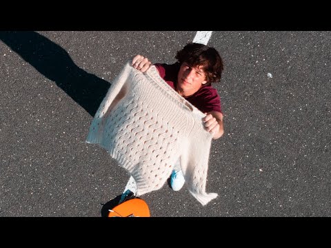 Kevian Kraemer - Sweater (Lyric Video)