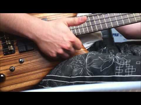 Goofy bass slapping in E