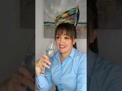 Slađa s brda ⛰️ na partyju s ✨intelektualcima✨ s posla