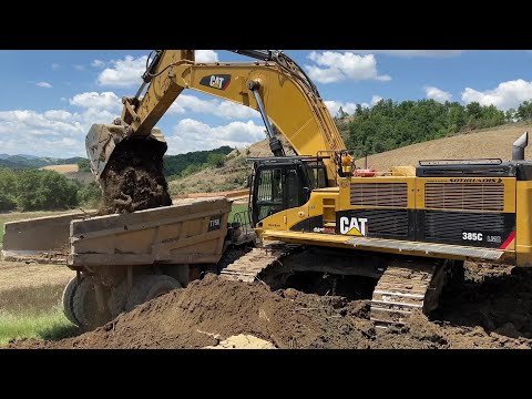 Caterpillar 385C Excavator Loading Dumpers For Road Construction-Sotiriadis/Labrianidis Mining Works