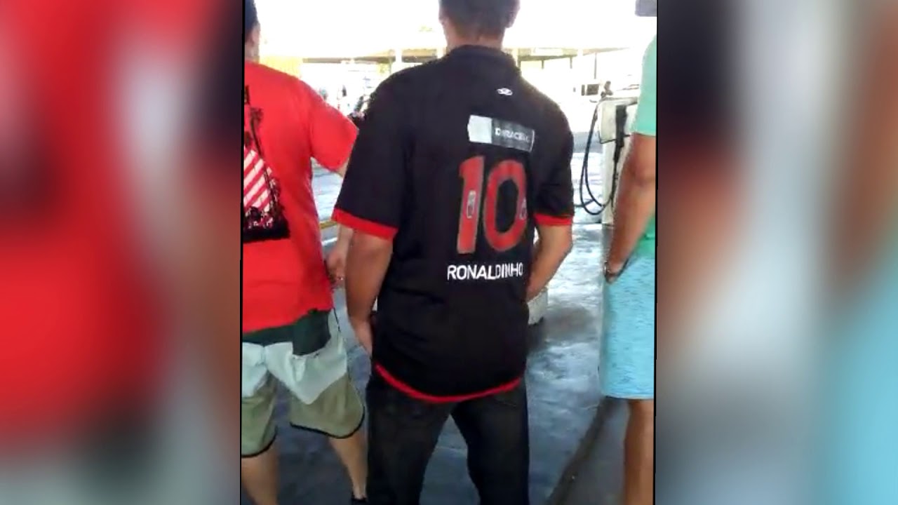 Imagem: PM mineira intervém contra policiais cariocas que forçavam saída de caminhões na BR-116