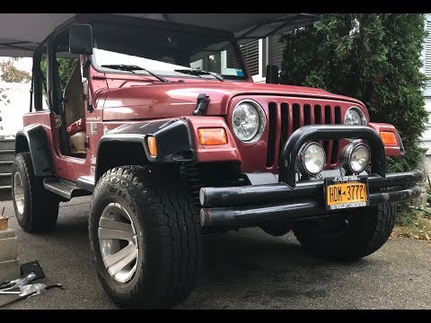 Installing Front 2-1/2\" Lift - Jeep Wrangler TJ - Rough Country - Video 6 of 7
