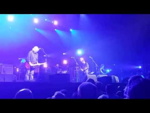 The Lau met Tom Barman zingen en beleven gevoelig "Open"