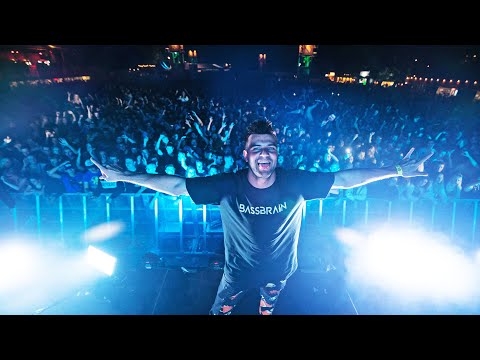TROLLING AN ENTIRE EDM FESTIVAL (ft. DA TWEEKAZ)