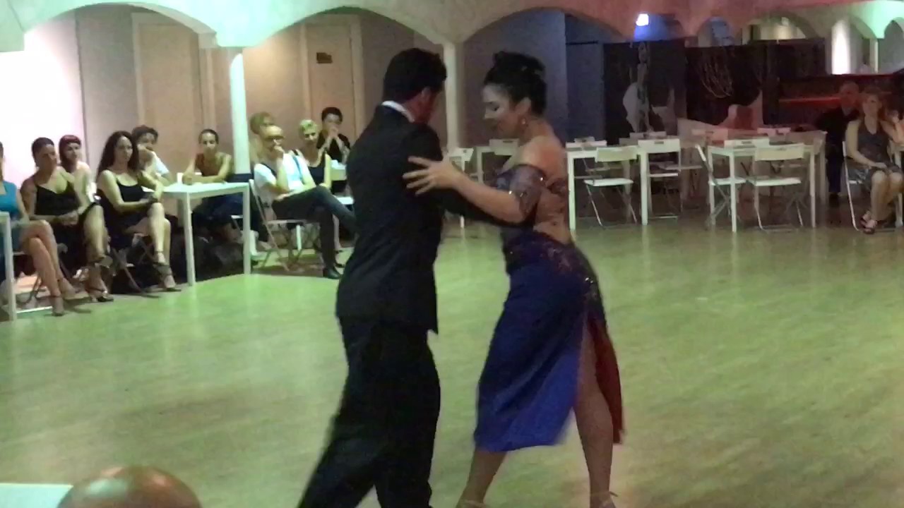 Alexander Moncada Y Lía Selalmazidi (3-4) milonga de Buenos Aires / Roma