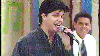 Rey Ruiz Si Me Das Un Beso Show de las 12 (Wichy Camacho en los coros)