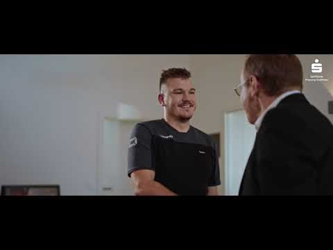 Sparkasse Freyung-Grafenau - Als Banker sitzt man doch nur im Büro...