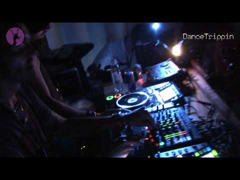 Mike Jacinto & Mark Mendes - Molly (Unknown Mix) [played by Audiofly]