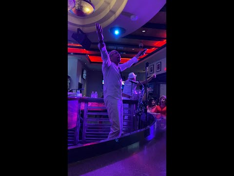 CAN'T HELP FALLING IN LOVE - SAXMAN DUO