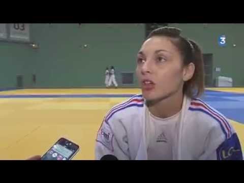 Automne Pavia à l'entraînement avec l'équipe de France de judo