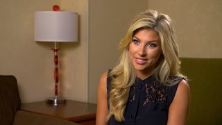 See What Precautions Sports Reporter Melanie Collins Takes When Traveling Alone